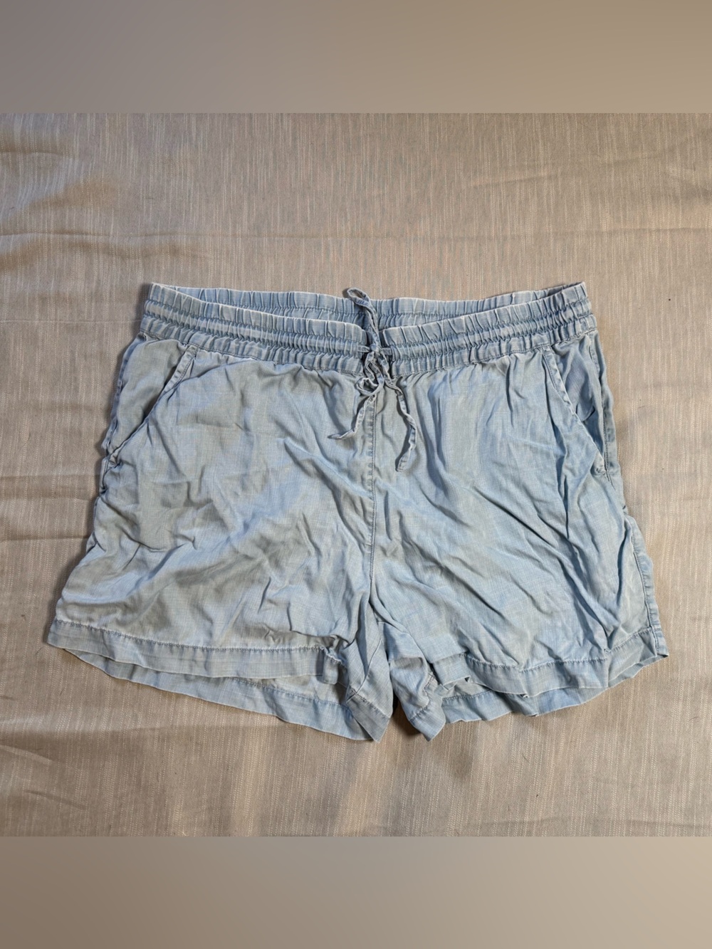 Tommy Bahama Ultra Soft Blue Chambray Tencel Elastic Drawstring Shorts